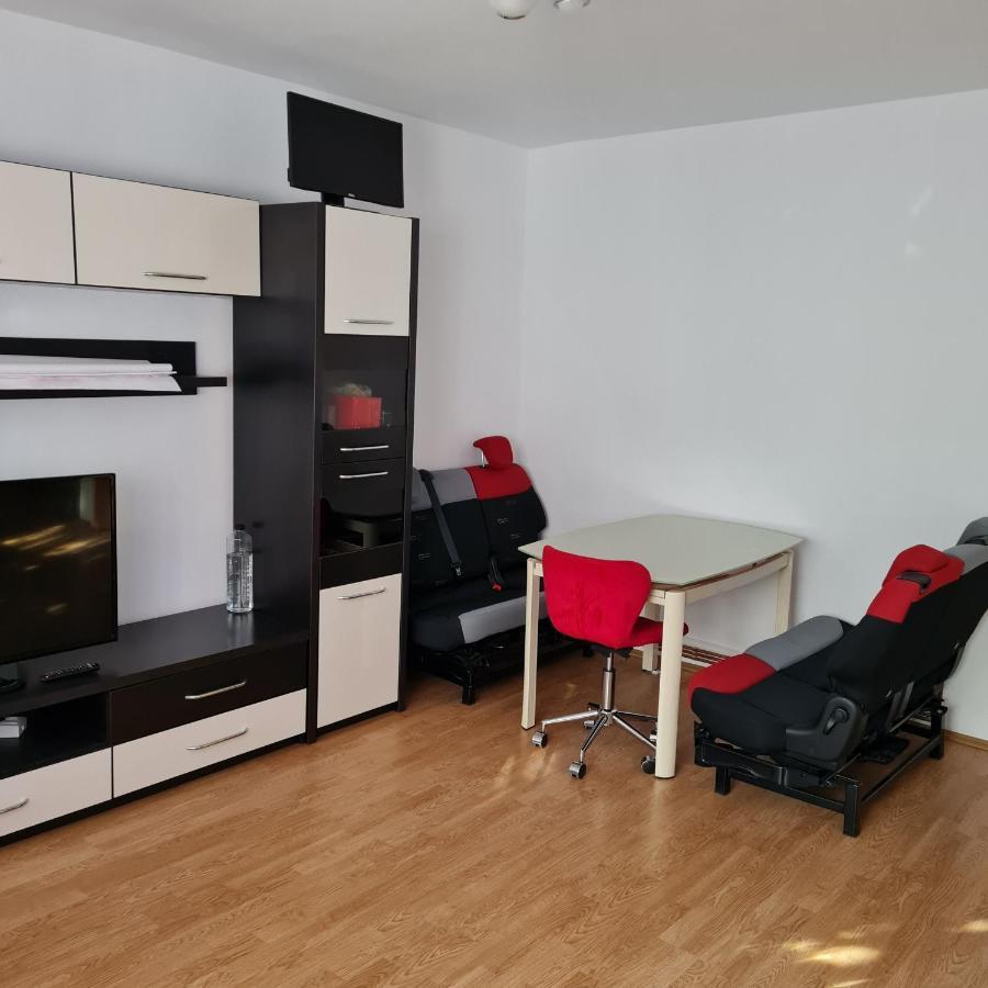 Apartament 2 Camere - Pitesti / 2-Rooms Apartment - Pitesti Piteşti Exterior foto